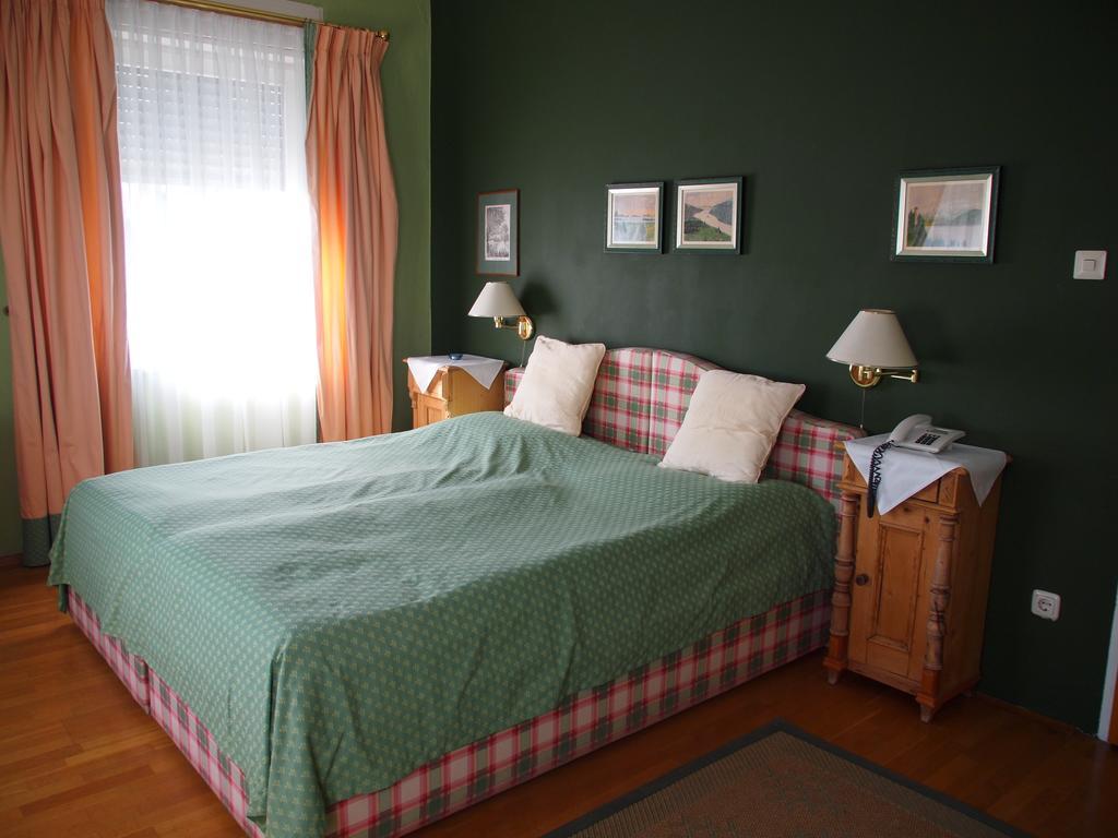 Hotel Gasthof Gerlinde Gibiser à Heiligenkreuz im Lafnitztal Chambre photo