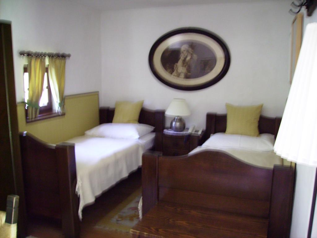 Hotel Gasthof Gerlinde Gibiser à Heiligenkreuz im Lafnitztal Extérieur photo